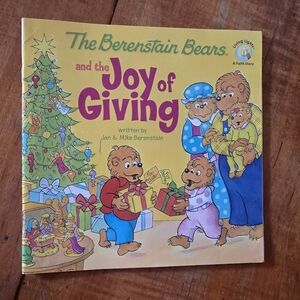 The Berenstain Bears and the Joy of Giving: The True Meaning of Christ Paperback